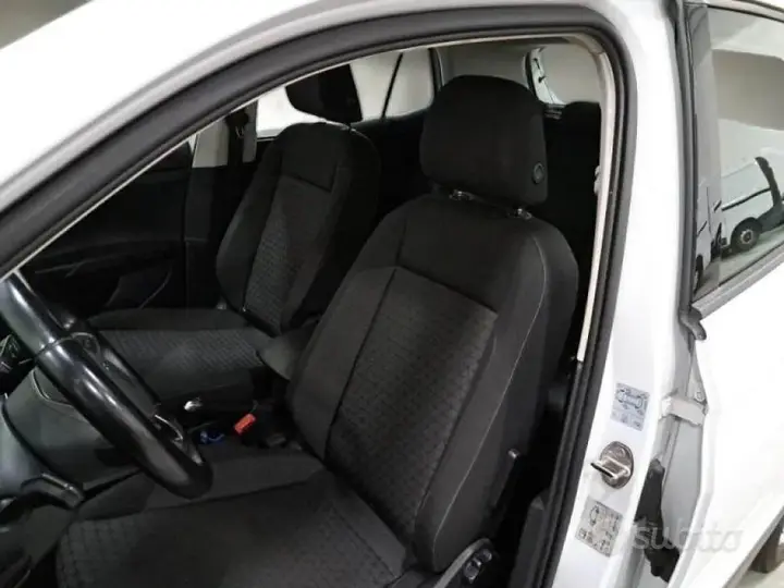 Volkswagen T-Cross 2023 photo 3