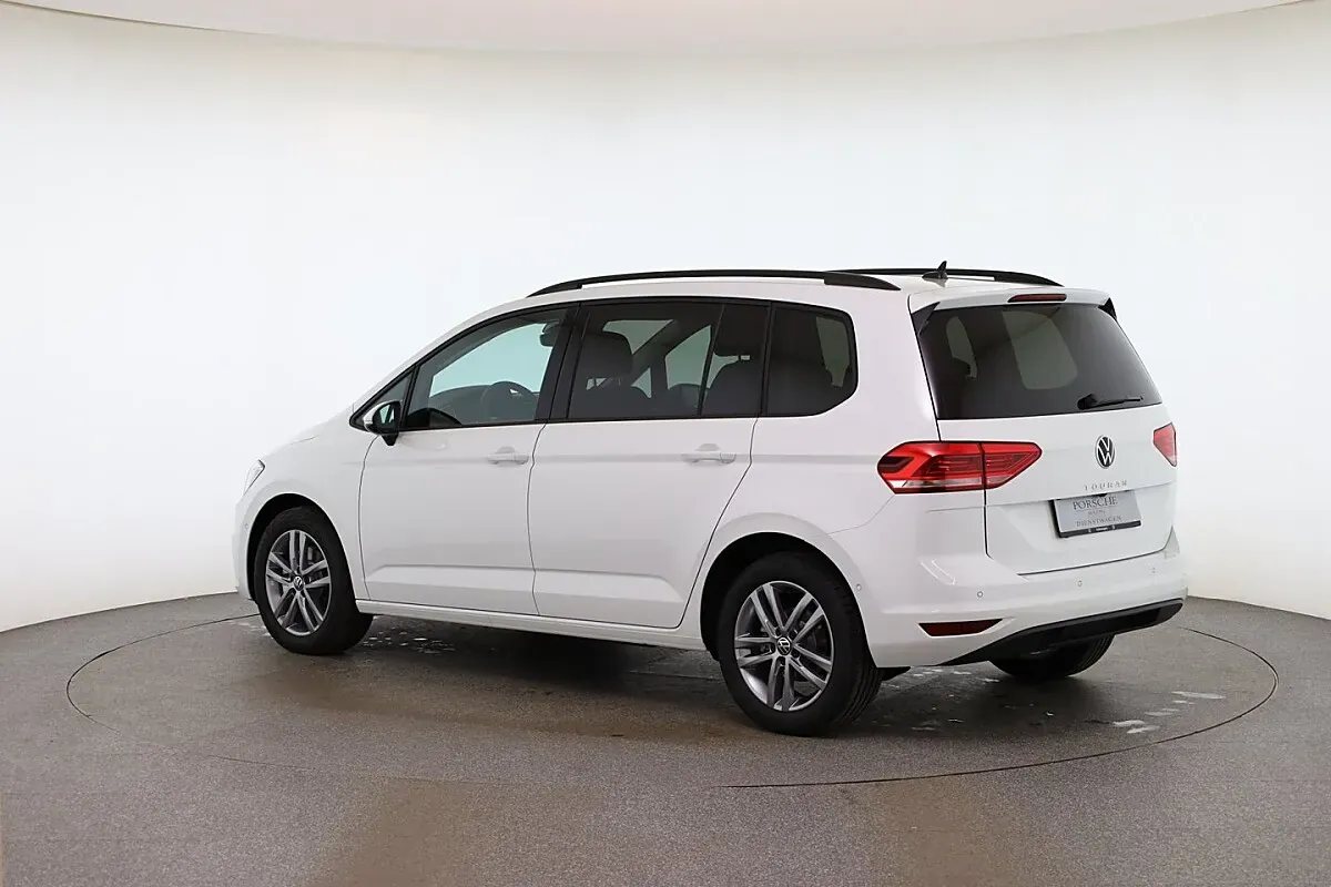 Volkswagen Touran 2026 photo 3