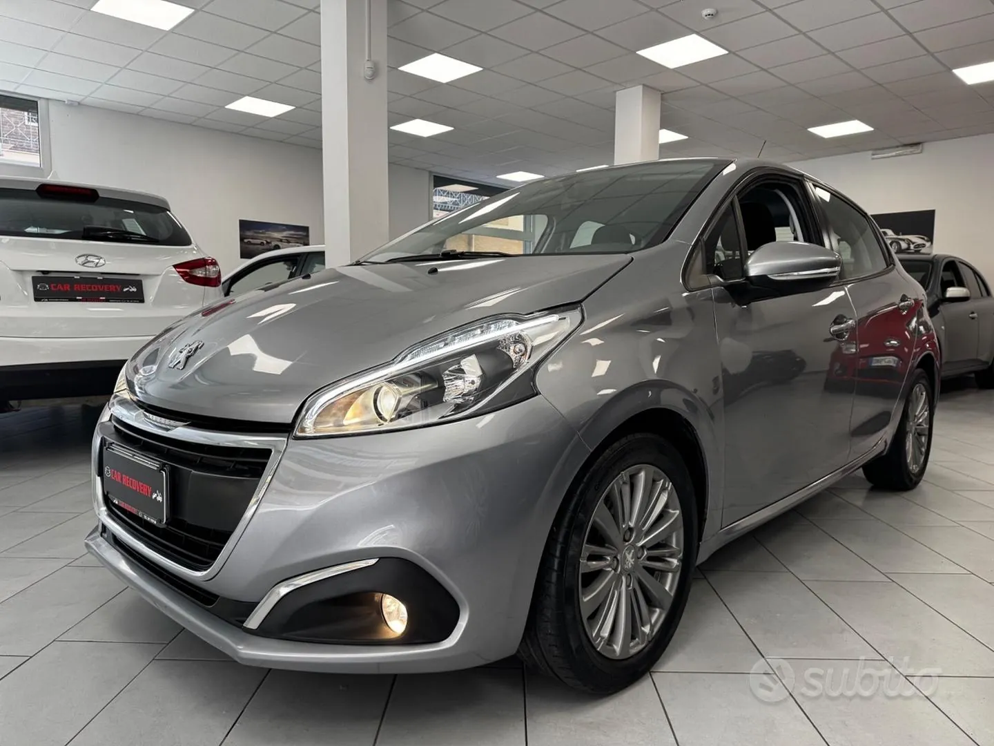 Peugeot 208 2019 photo 3