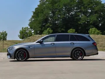 Mercedes-Benz E-Class 2022 photo 2