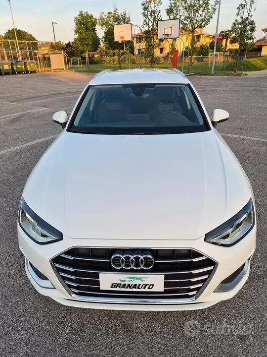 Audi A4 2021 photo 3