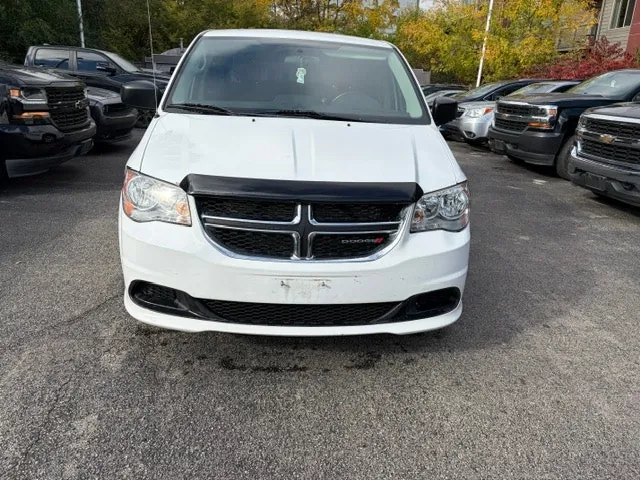 Dodge Grand Caravan 2017 photo 2