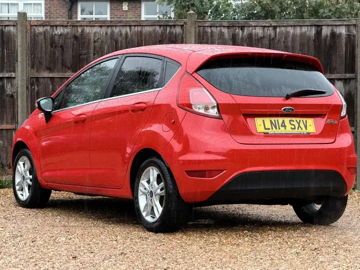 Ford Fiesta 2014 photo 4