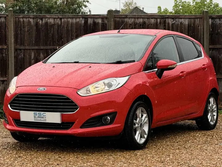 Ford Fiesta 2014 photo 2