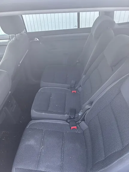 Volkswagen Touran 2011 photo 5