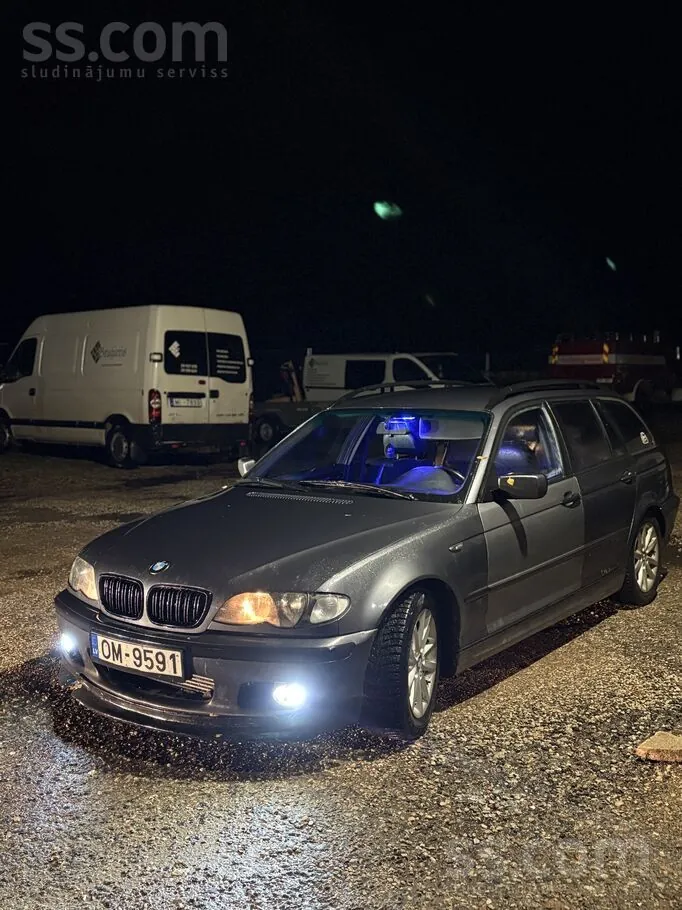BMW 320 2002 photo 2