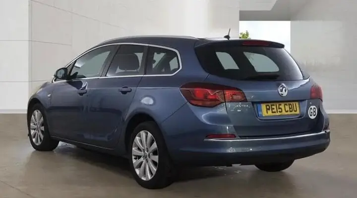 Vauxhall Astra 2015 photo 3