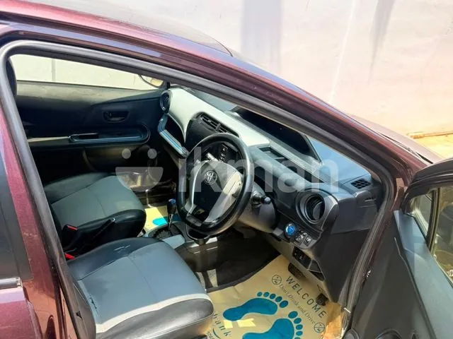 Toyota Aqua 2014 photo 3