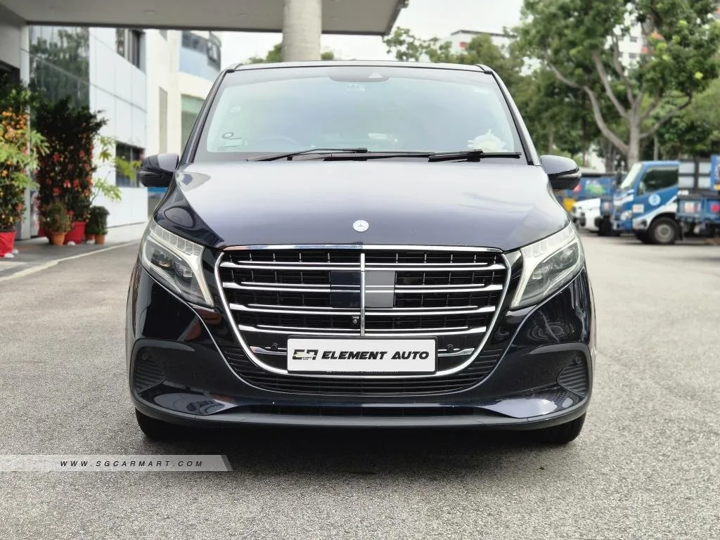 Mercedes-Benz V220