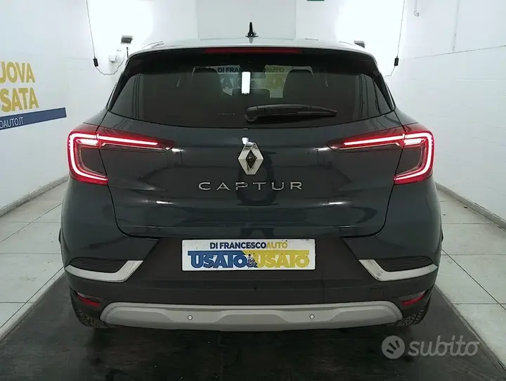 Renault Captur 2023 photo 3