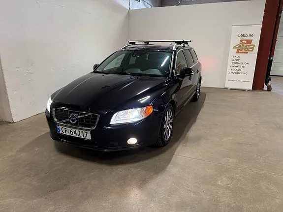 Volvo V70 2012 photo 2