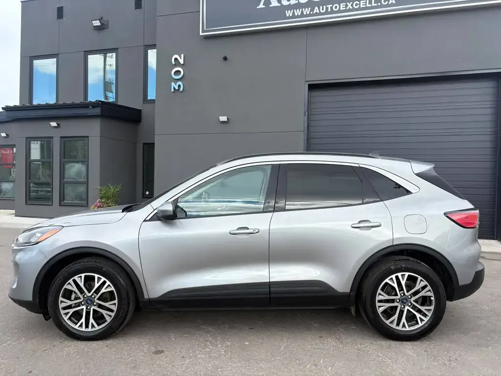 Ford Escape 2021 photo 2