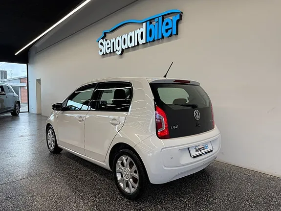 Volkswagen Up 2016 photo 5