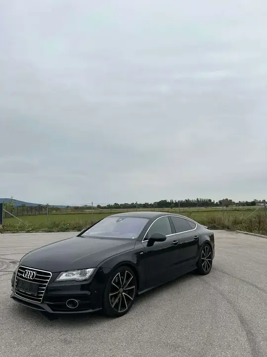 Audi A7 2013 photo 2