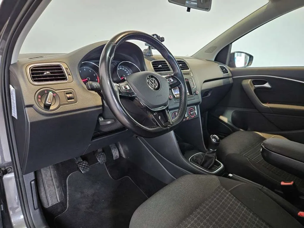 Volkswagen Polo 2016 photo 3