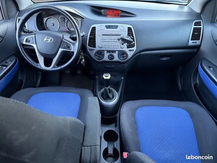 Hyundai I20 2009 photo 2
