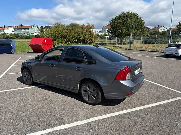 Volvo S40 2010 photo 4