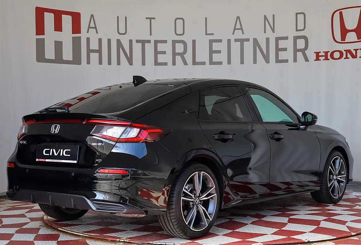 Honda Civic photo 2