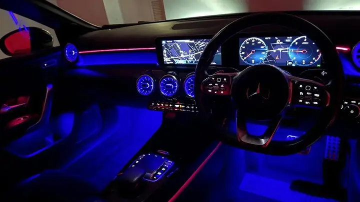 Mercedes-Benz A-Class 2019 photo 2