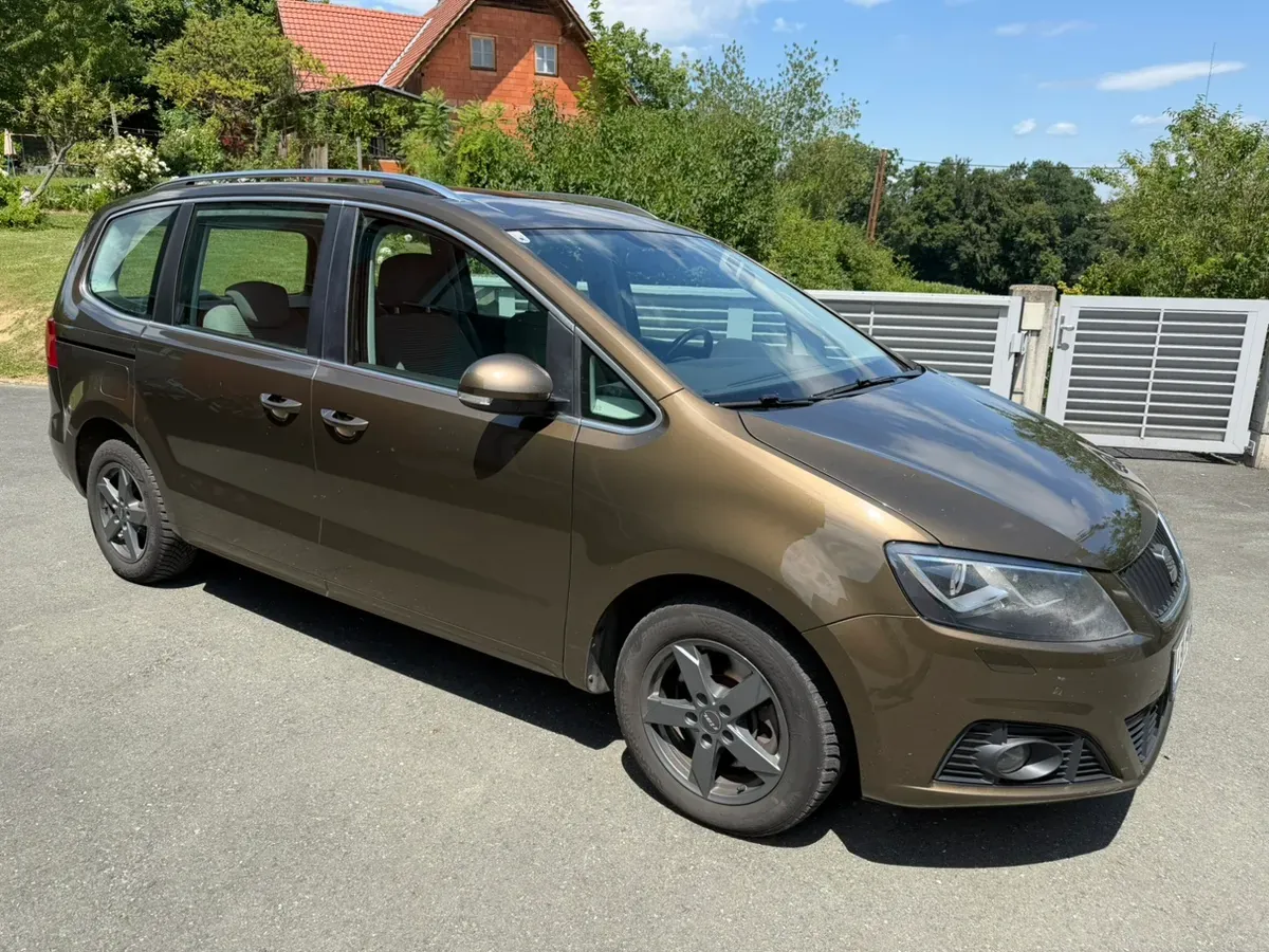 Seat Alhambra 2013 photo 2