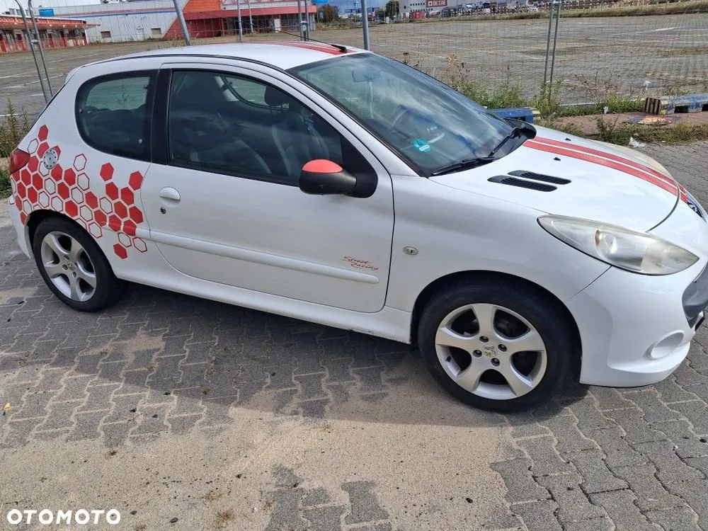 Peugeot 206 2010 photo 2