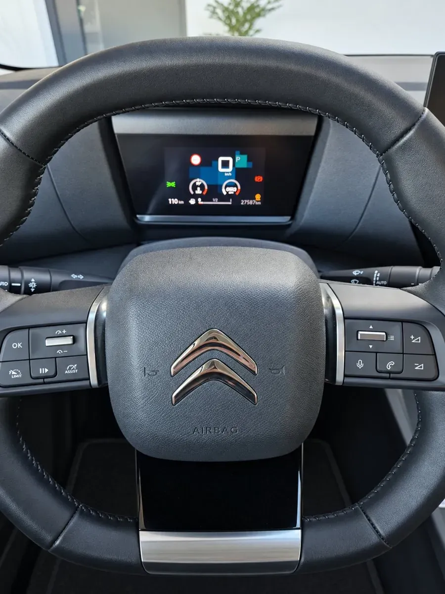 Citroen C4 2025 photo 3