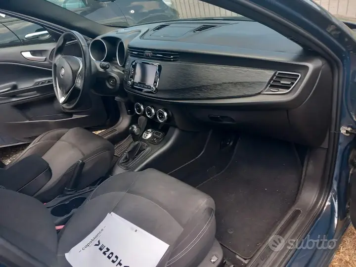 Alfa Romeo Giulietta 2018 photo 4
