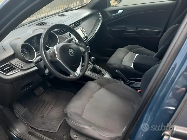 Alfa Romeo Giulietta 2018 photo 3