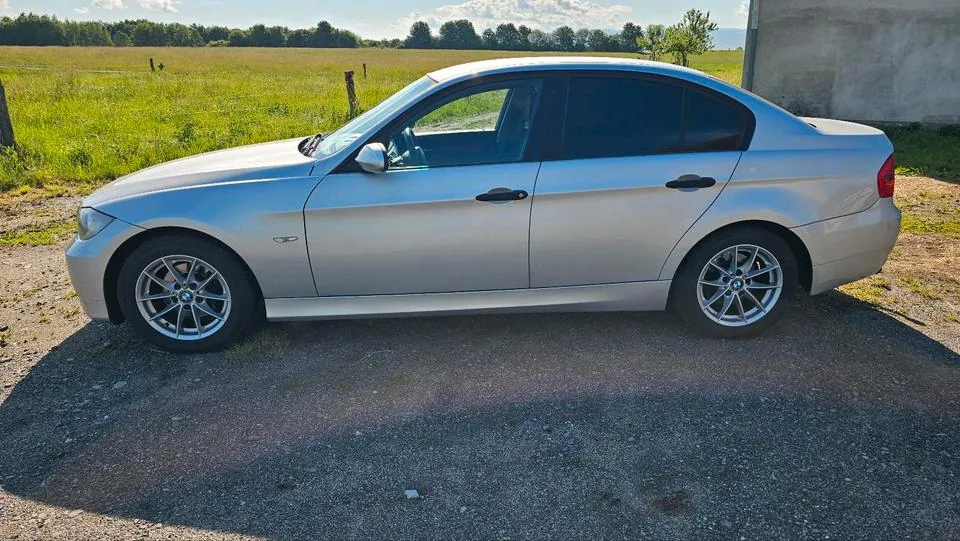 BMW E90
