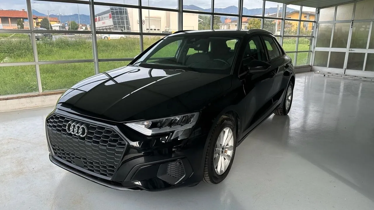 Audi A3 2022 photo 2