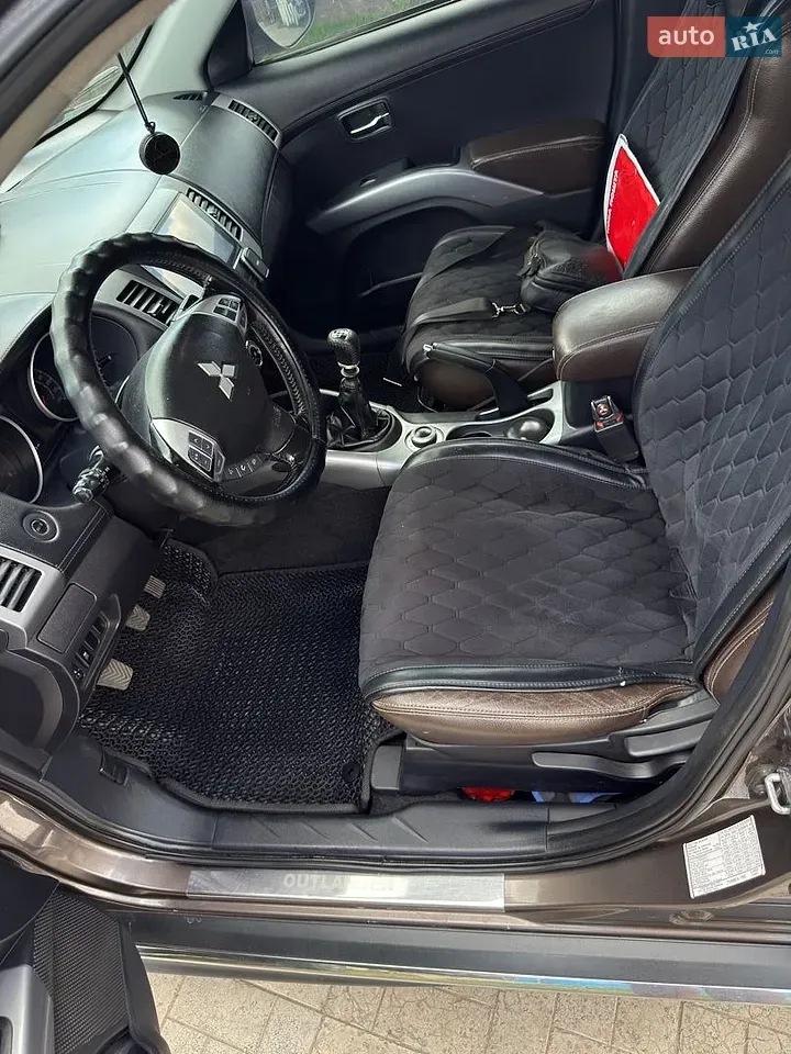 Mitsubishi Outlander 2011 photo 5