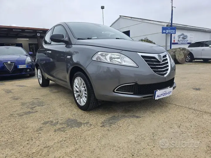 Lancia Ypsilon 2015 photo 3