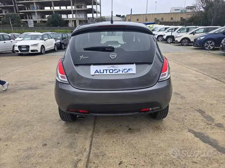 Lancia Ypsilon 2015 photo 5