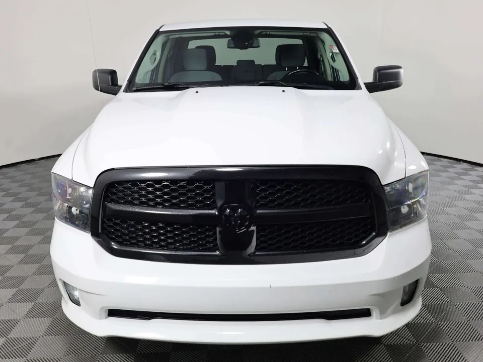 Ram 1500 Classic 2023 photo 2
