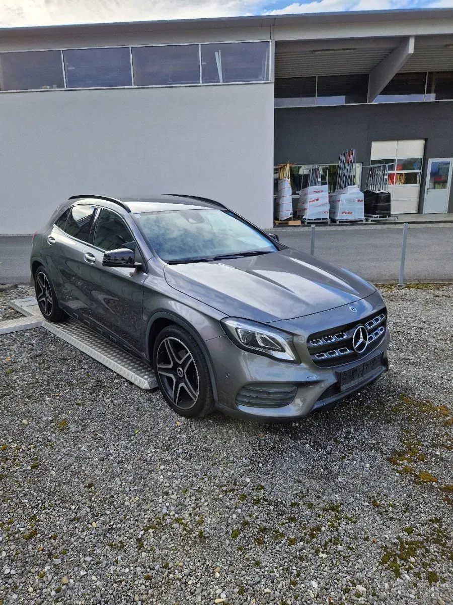 Mercedes-Benz Gla 2017 photo 2