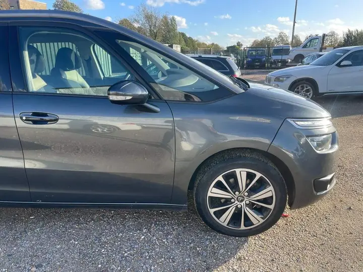 Citroen Grand C4 Picasso 2016 photo 2