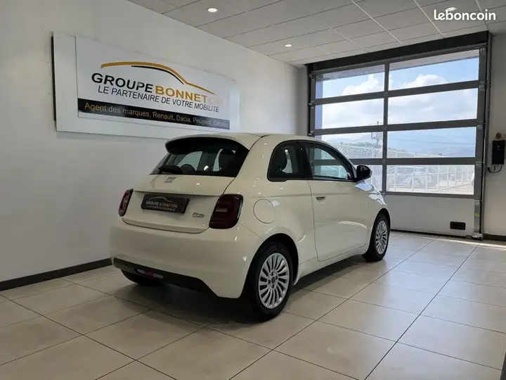 Fiat 500 2024 photo 2