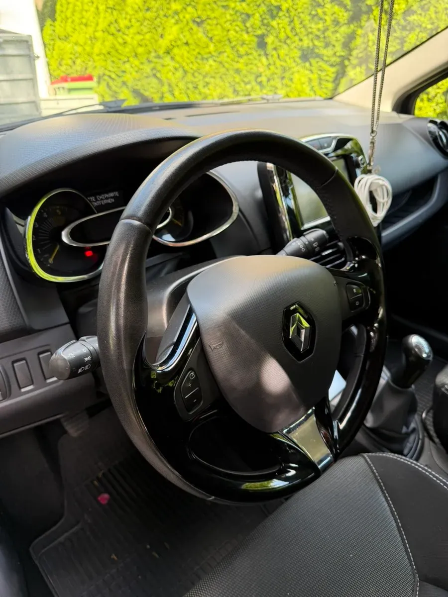 Renault Clio 2014 photo 3