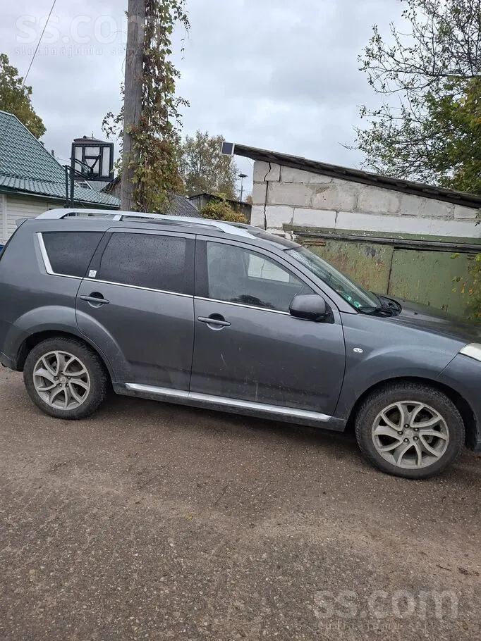 Citroen C-Crosser 2008 photo 3