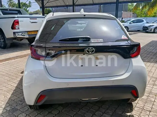 Toyota Yaris 2023 photo 5
