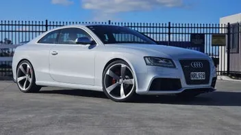 Audi Rs5 2011 photo 2
