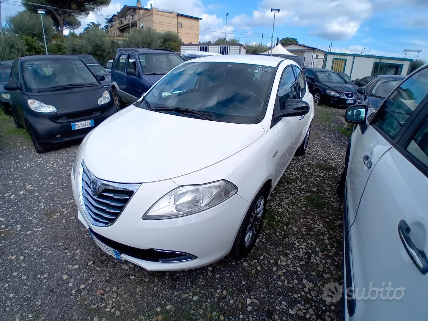 Lancia Ypsilon 2012 photo 3