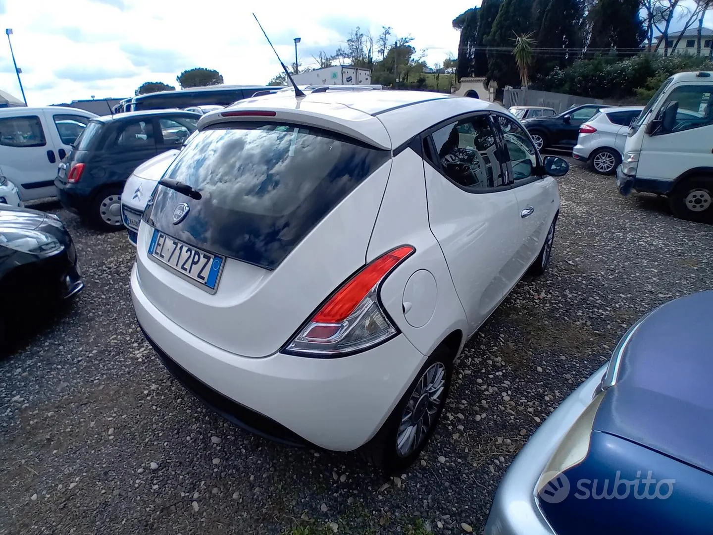 Lancia Ypsilon 2012 photo 4