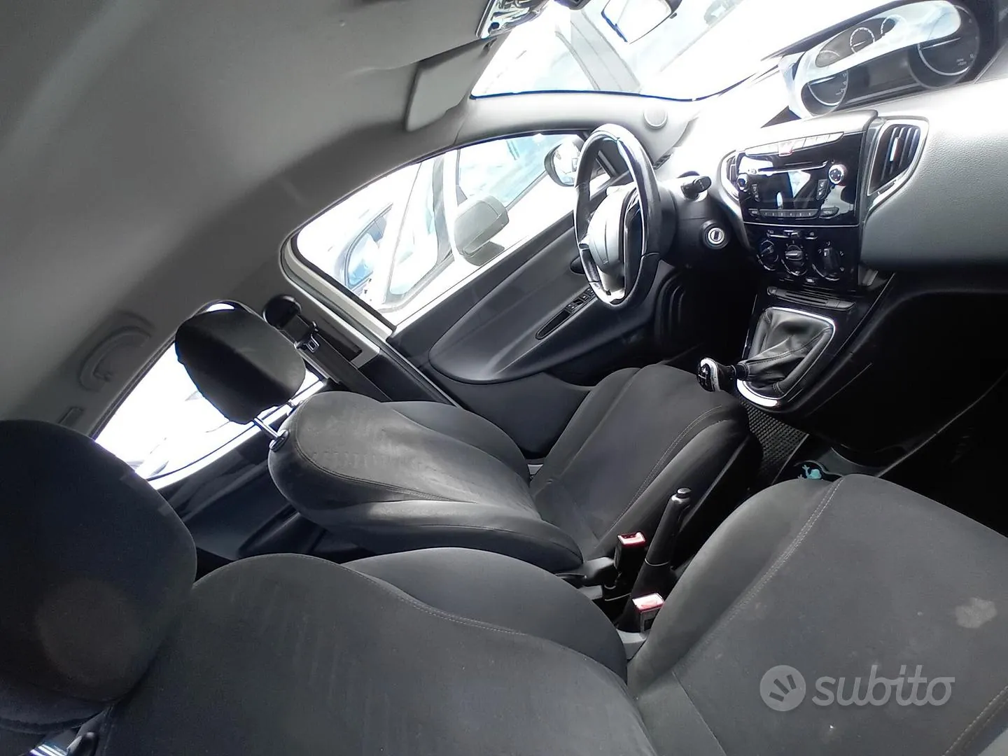 Lancia Ypsilon 2012 photo 5
