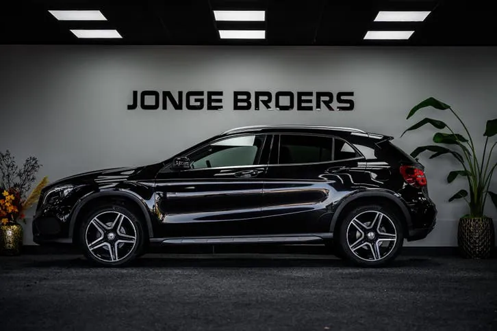Mercedes-Benz Gla 2016 photo 2