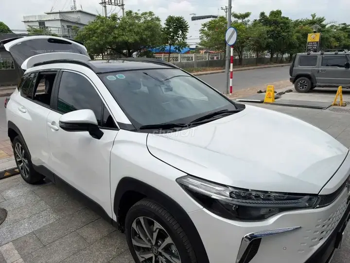 Toyota Corolla Cross 2025 photo 2