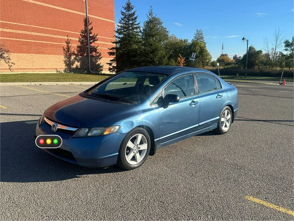 Honda Civic 2010 photo 3
