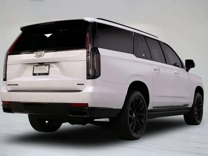 Cadillac Escalade Esv 2024 photo 4