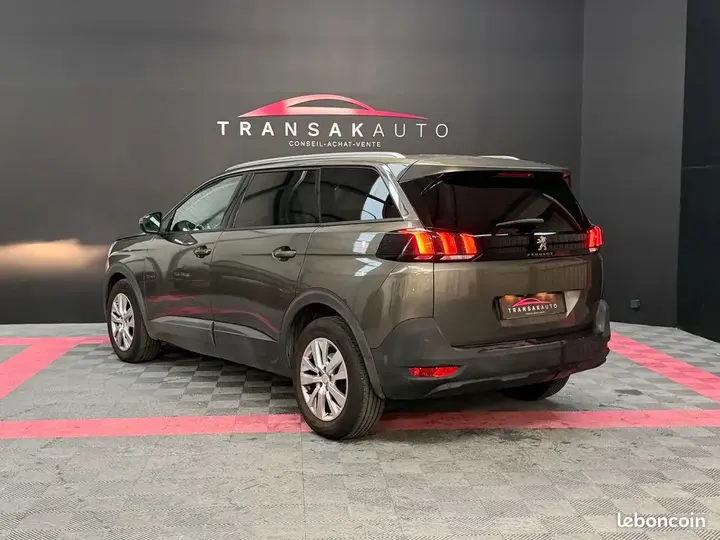 Peugeot 5008 2020 photo 3