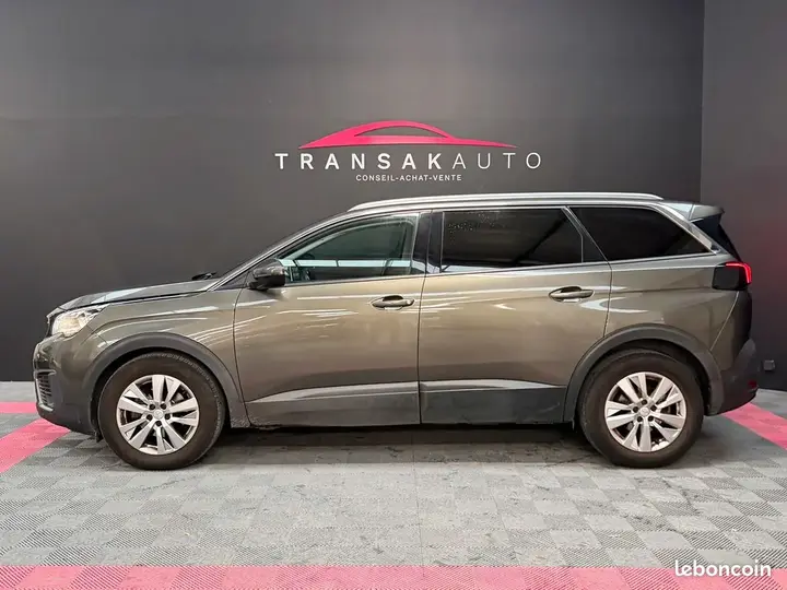Peugeot 5008 2020 photo 2